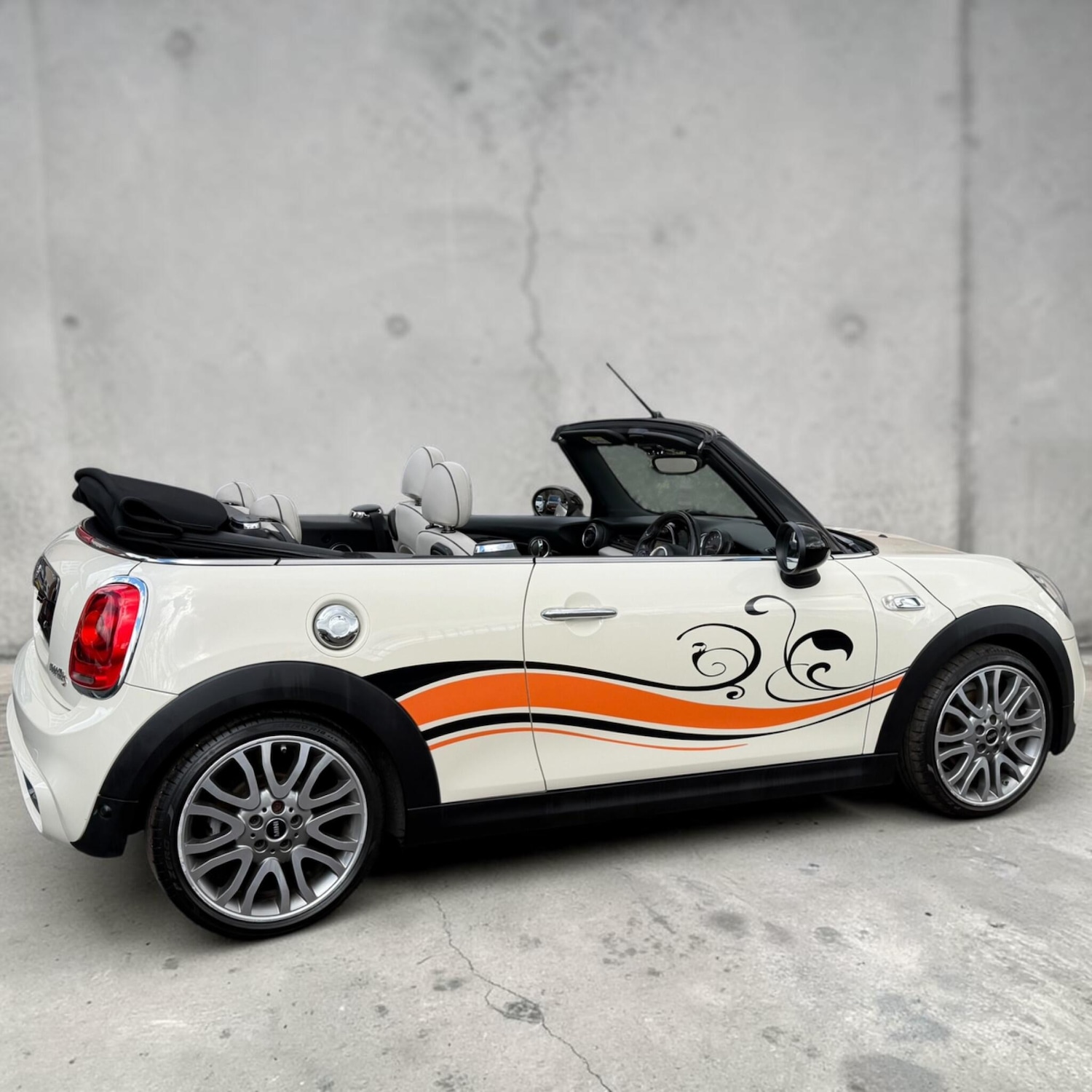 Used MINI Convertible 2016 for sale - 78170654: Photo 27