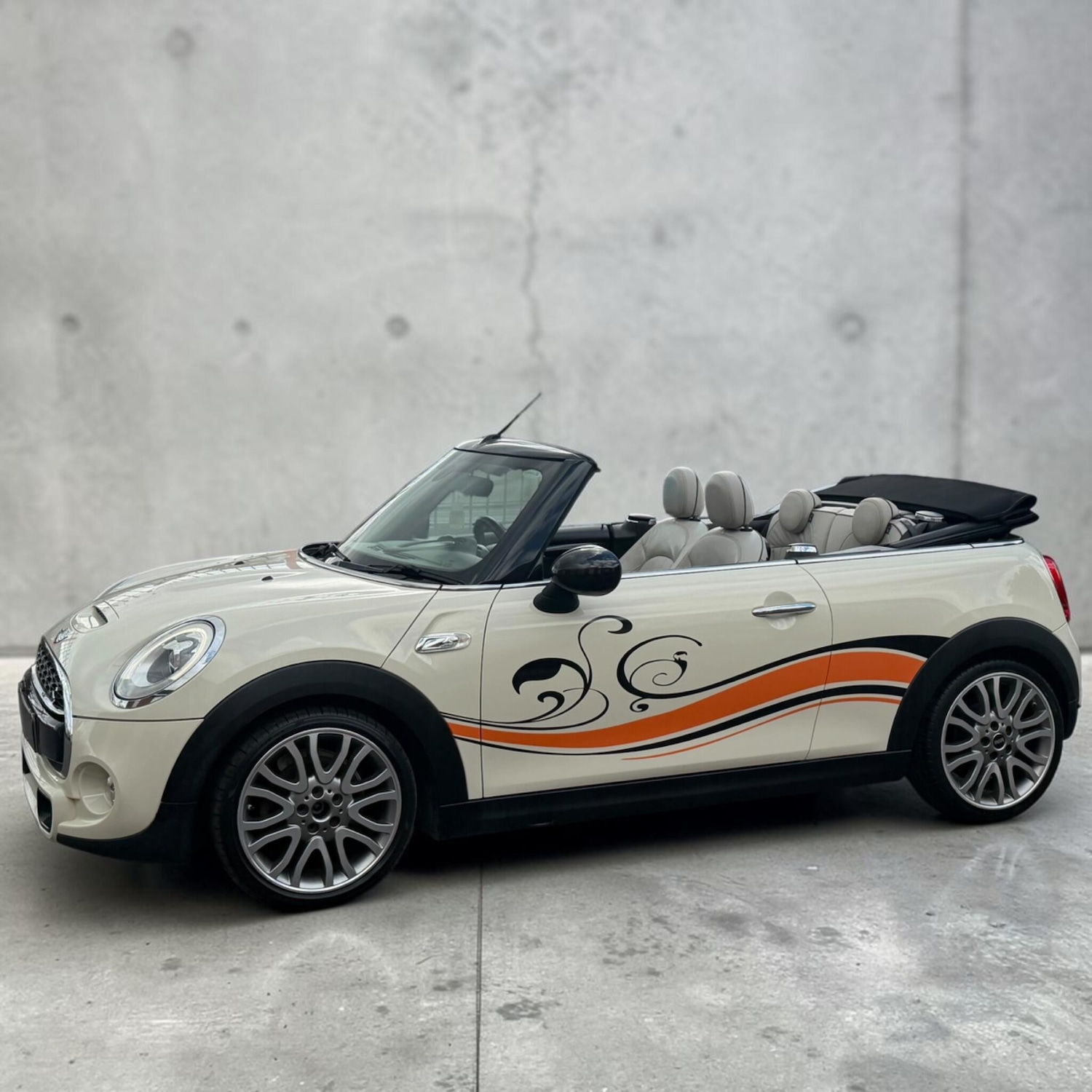 Used MINI Convertible 2016 for sale - 78170654: Photo 35