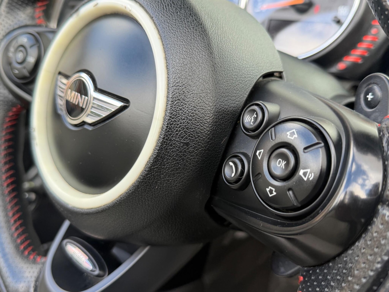 Used MINI Convertible 2016 for sale - 78170654: Photo 37