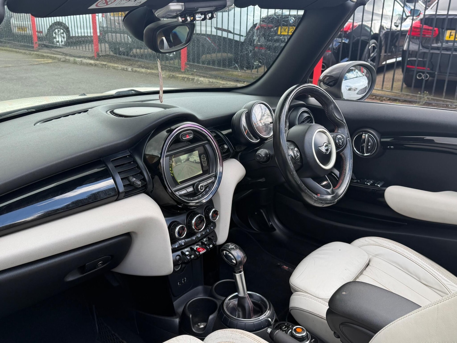 Used MINI Convertible 2016 for sale - 78170654: Photo 4