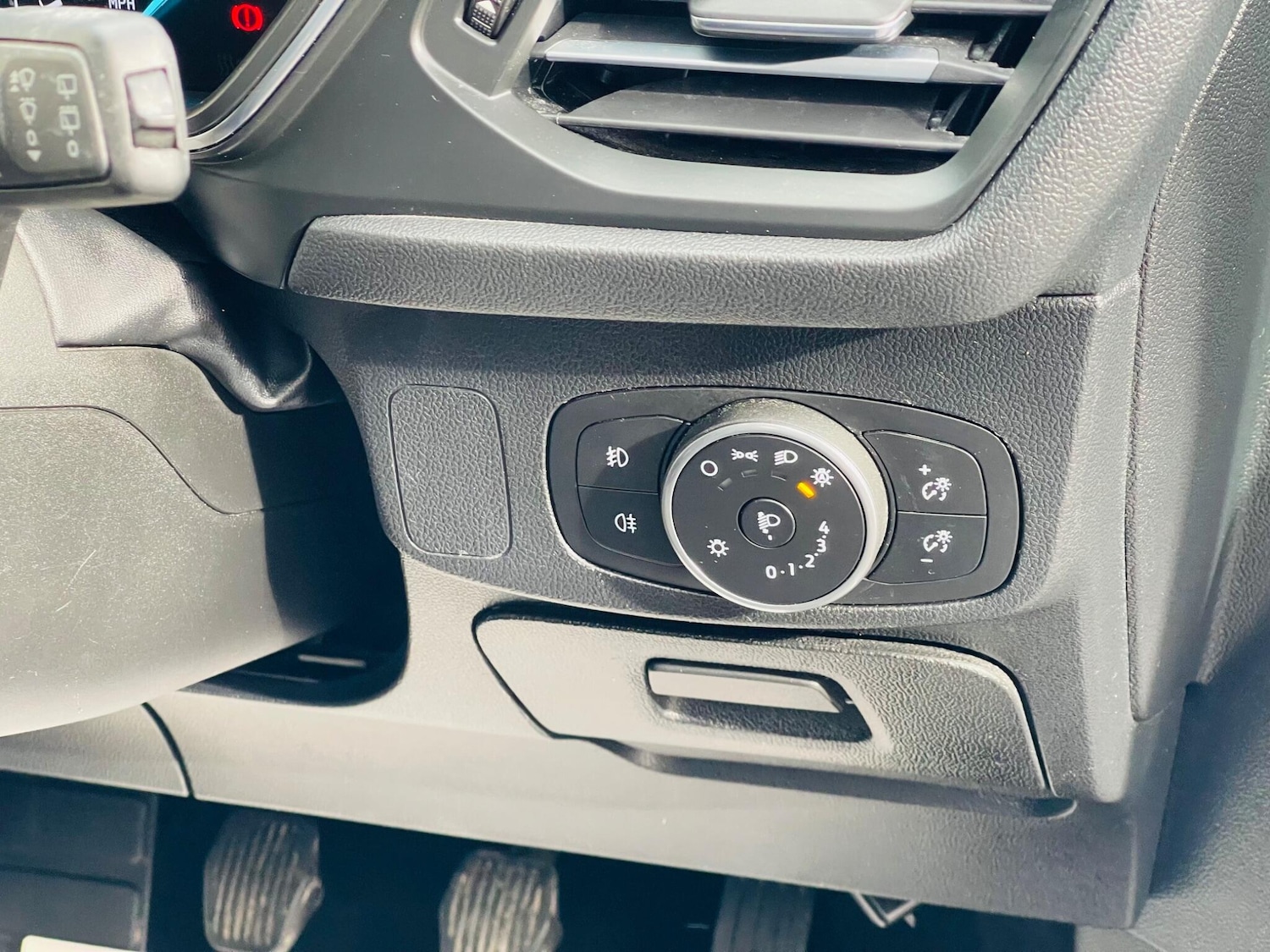 Used Ford Focus 2018 for sale - 77737864: Photo 25