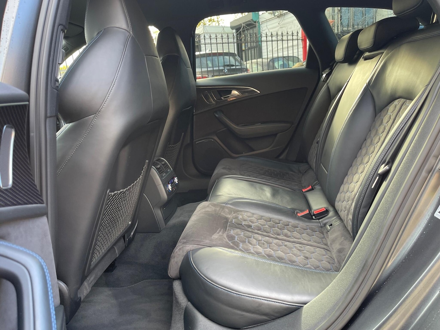 Used Audi RS6 2016 for sale - 77737954: Photo 6