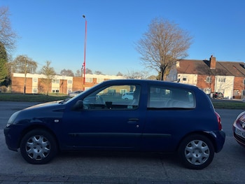 Used Renault Clio 2005 for sale - 77957956: Photo