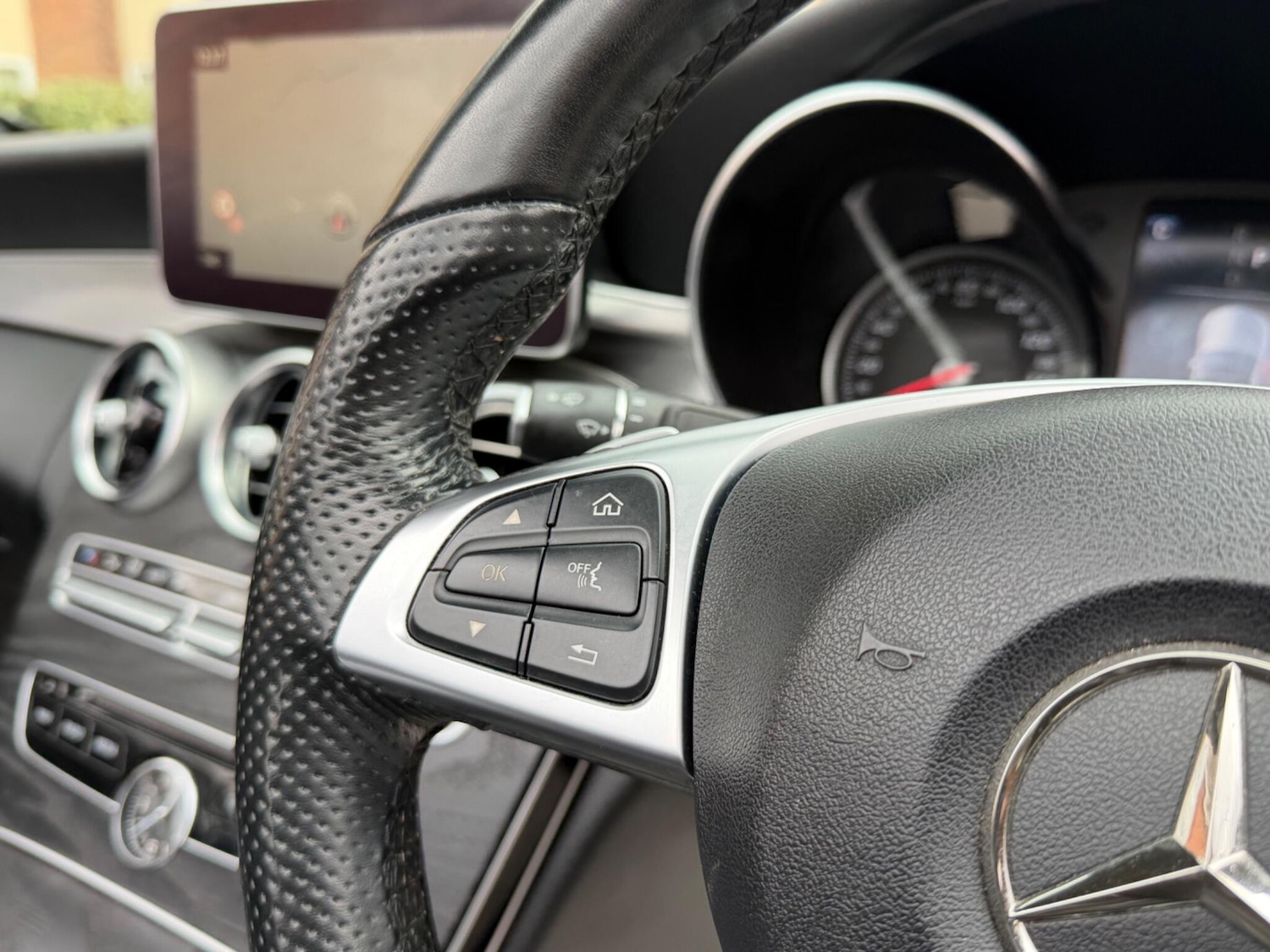 Used Mercedes-Benz C Class 2018 for sale - 78007317: Photo 39