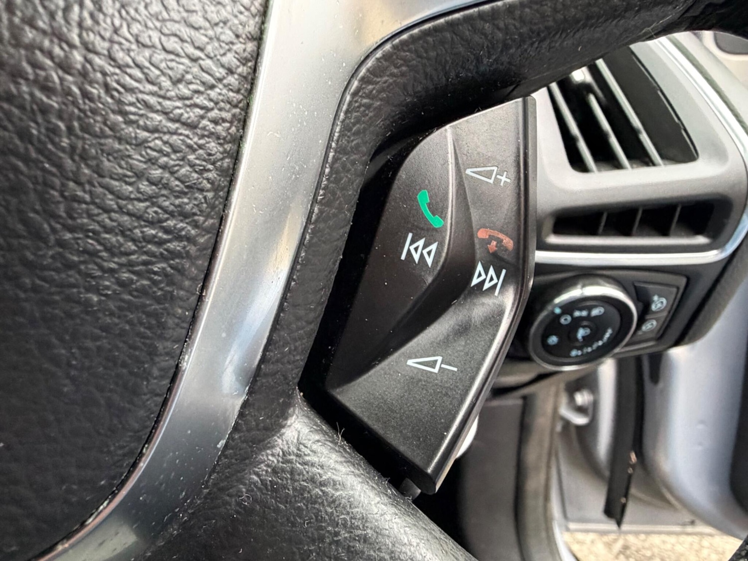 Used Ford Focus 2012 for sale - 77807731: Photo 41