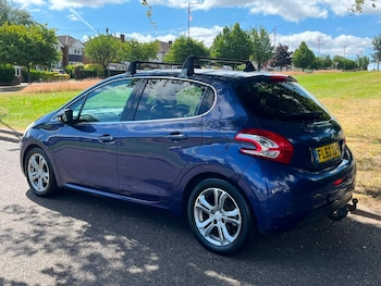 Used Peugeot 208 2012 for sale - 79061536: Photo