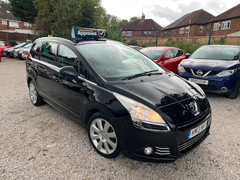 Used Peugeot 5008 2013 for sale - 79337609: Photo