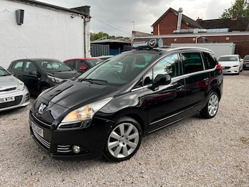 Used Peugeot 5008 2013 for sale - 79337609: Photo
