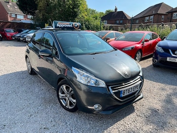 Used Peugeot 208 2014 for sale - 79348742: Photo