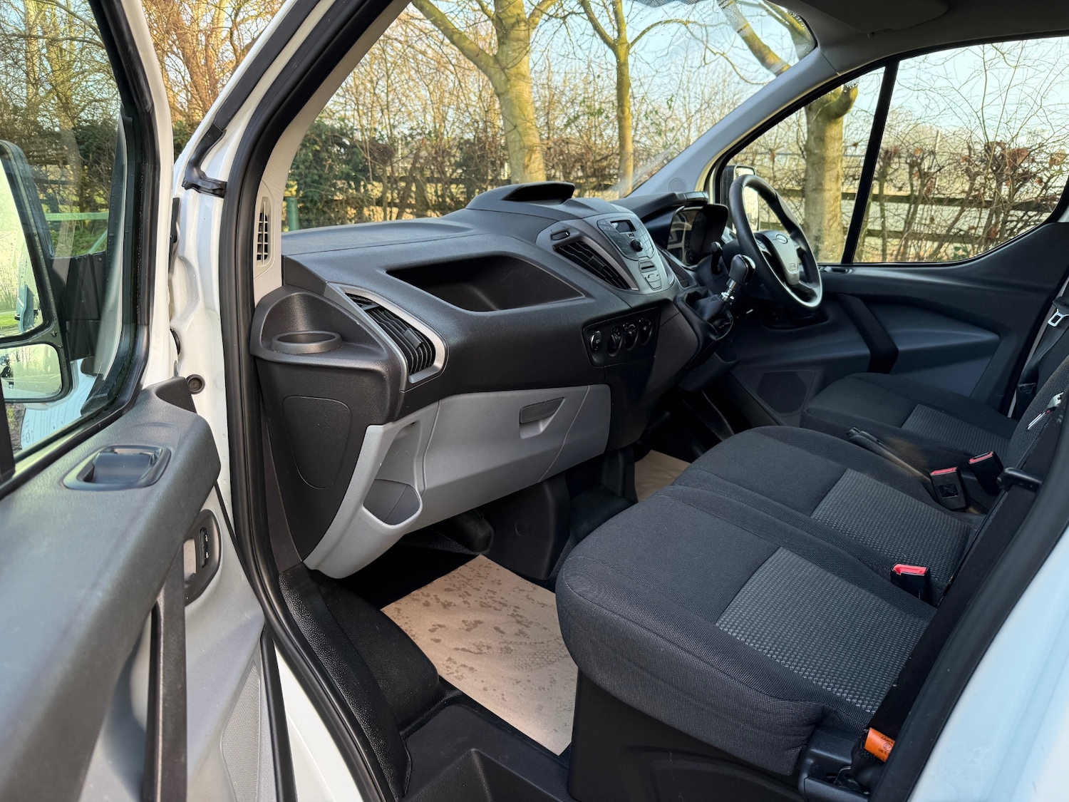 Used Ford Transit Custom 2015 for sale - 76881652: Photo 9