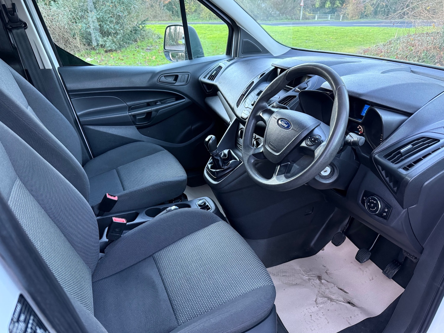 Used Ford Transit Connect 2015 for sale - 76881621: Photo 8