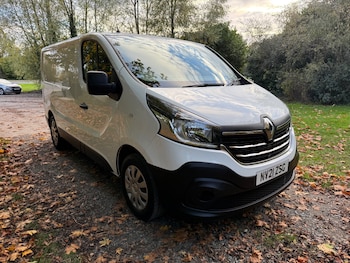 Renault Trafic feature image