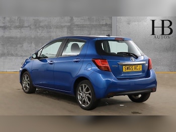 Used Toyota Yaris 2015 for sale - 79256778: Photo