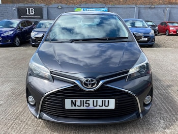 Used Toyota Yaris 2015 for sale - 79469728: Photo