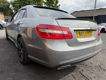 Used Mercedes-Benz E Class 2010 for sale - 78931386: Photo