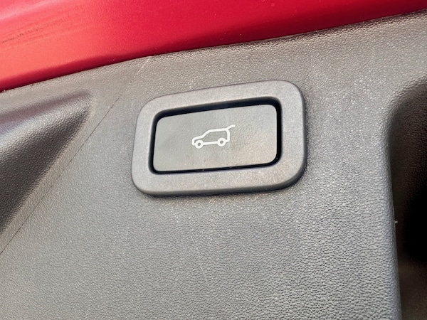Used Land Rover Discovery Sport 2018 for sale - 75667816: Photo 9