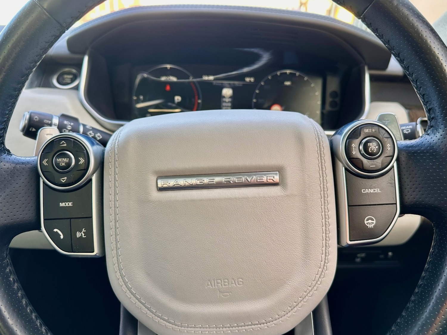 Used Land Rover Range Rover Sport 2015 for sale - 76741248: Photo 19