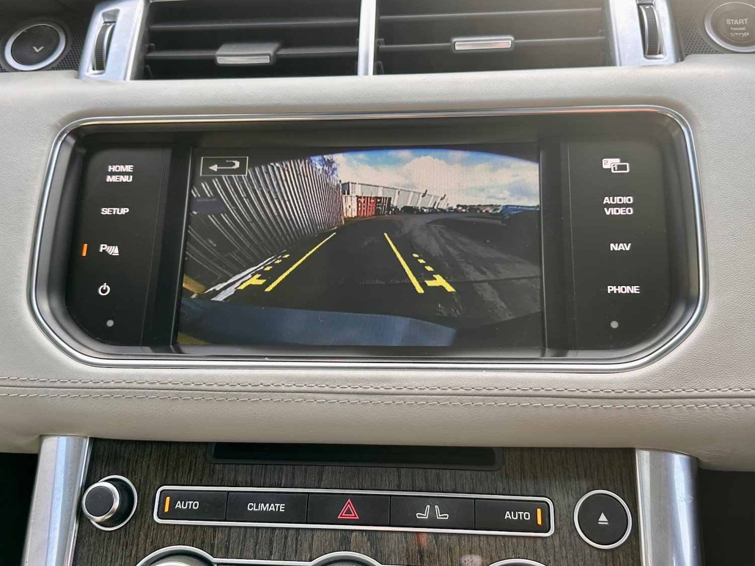 Used Land Rover Range Rover Sport 2015 for sale - 76741248: Photo 25