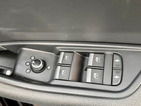 Used Audi A4 Avant 2017 for sale - 75664624: Photo 30