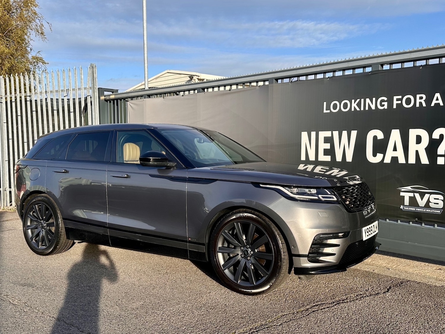 Used Land Rover Range Rover Velar 2018 for sale - 76387330: Photo 2