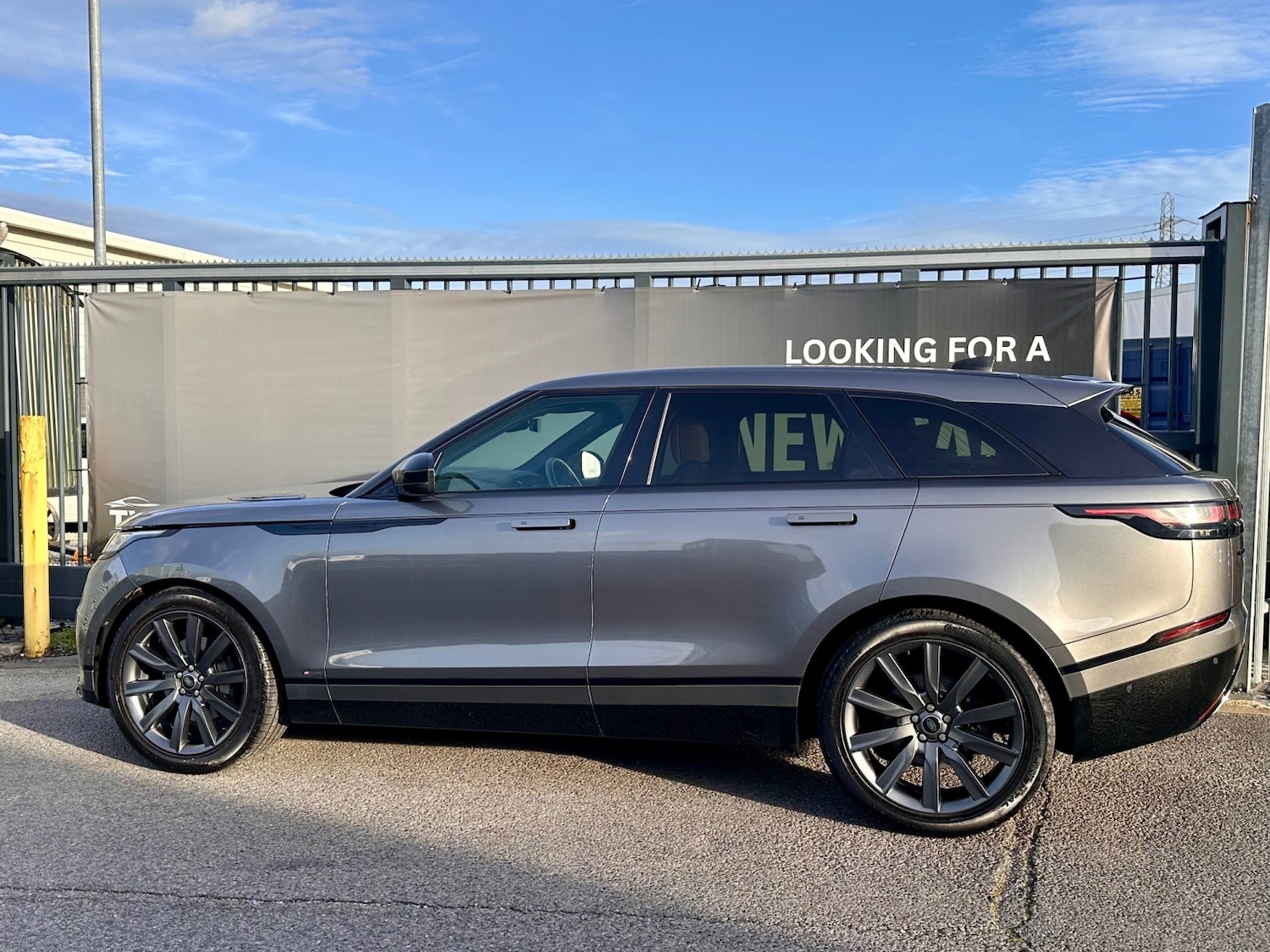 Used Land Rover Range Rover Velar 2018 for sale - 76387330: Photo 8
