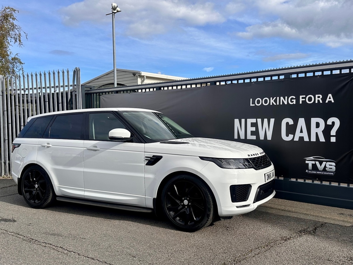 Used Land Rover Range Rover Sport 2018 for sale - 76281381: Photo 1