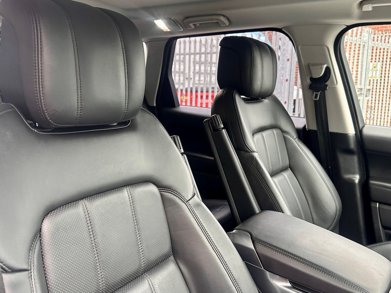 Used Land Rover Range Rover Sport 2018 for sale - 76281381: Photo 16