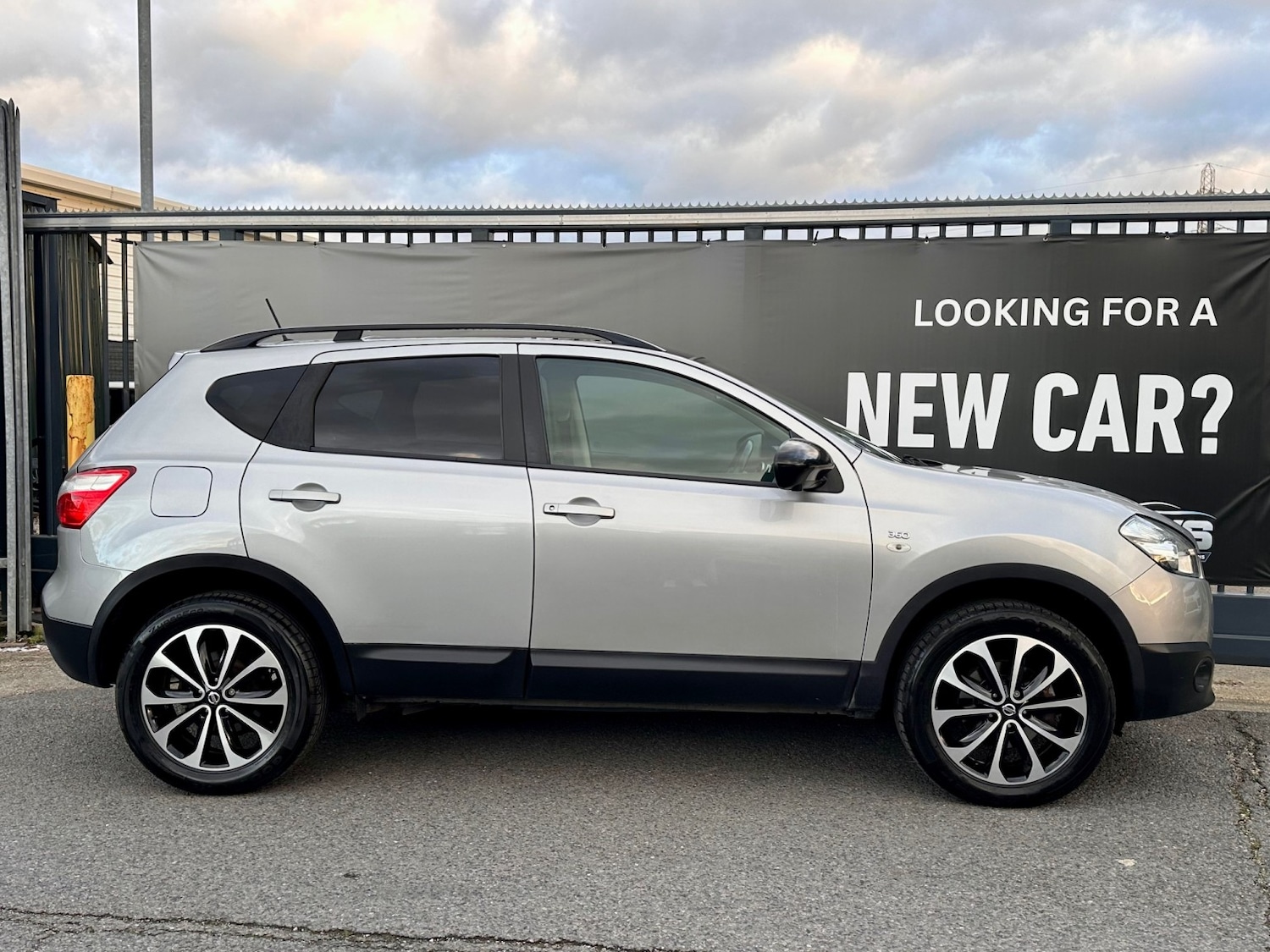 Used Nissan Qashqai 2013 for sale - 76631477: Photo 6