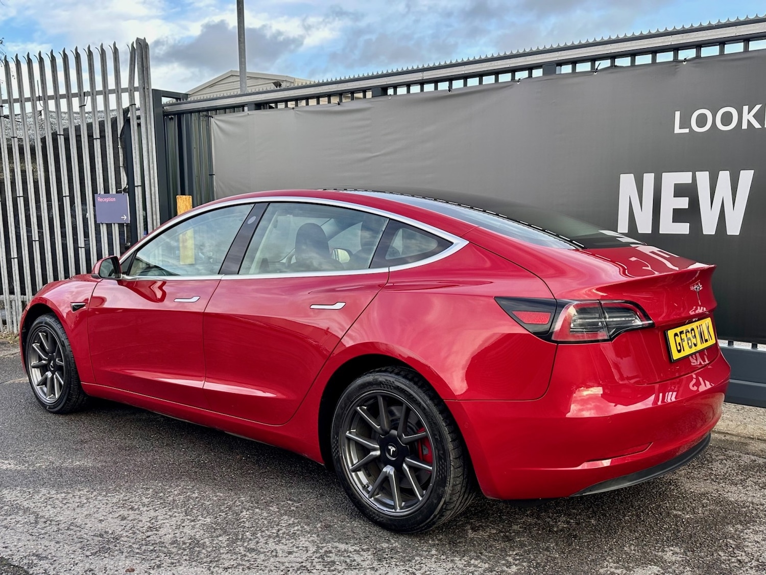 Used Tesla Model 3 2019 for sale - 76793686: Photo 10