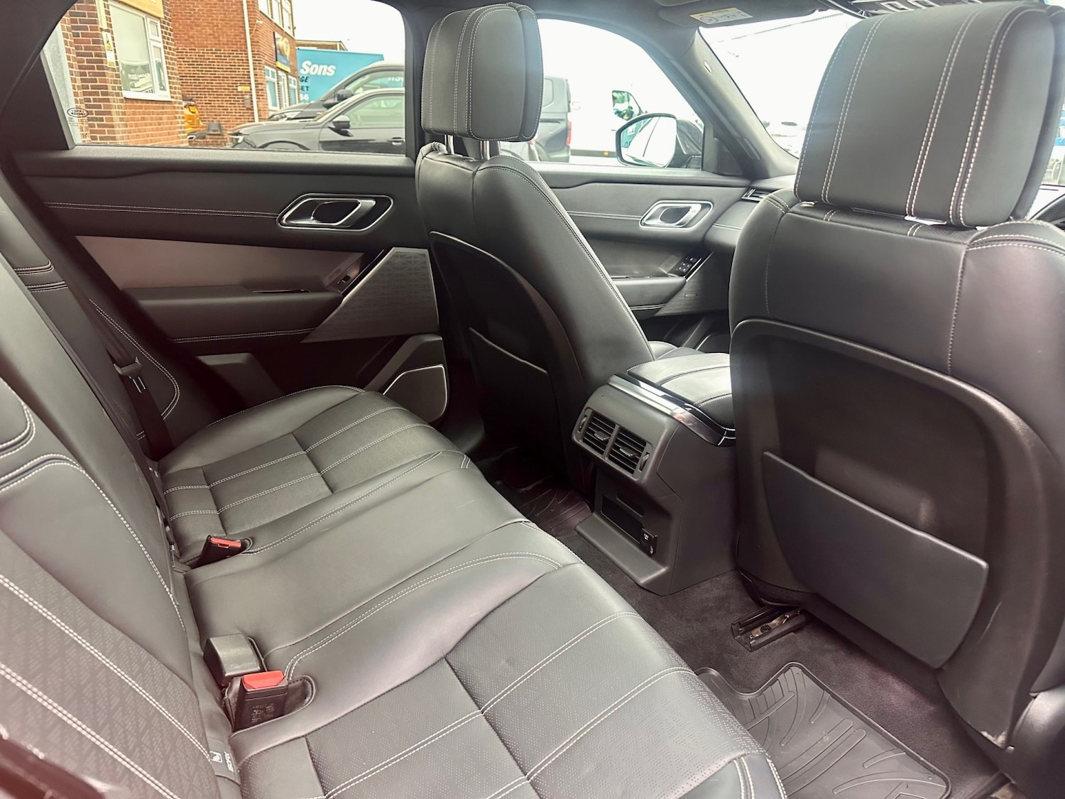 Used Land Rover Range Rover Velar 2017 for sale - 75913255: Photo 18