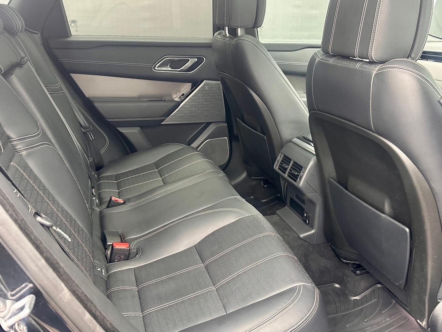 Used Land Rover Range Rover Velar 2017 for sale - 75913255: Photo 21
