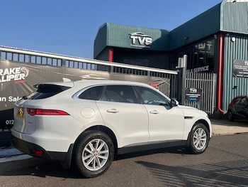 Used Jaguar F-Pace 2016 for sale - 75626918: Photo