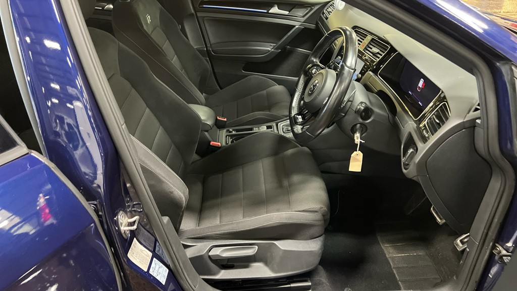 Used Volkswagen Golf 2019 for sale - 76982817: Photo 9