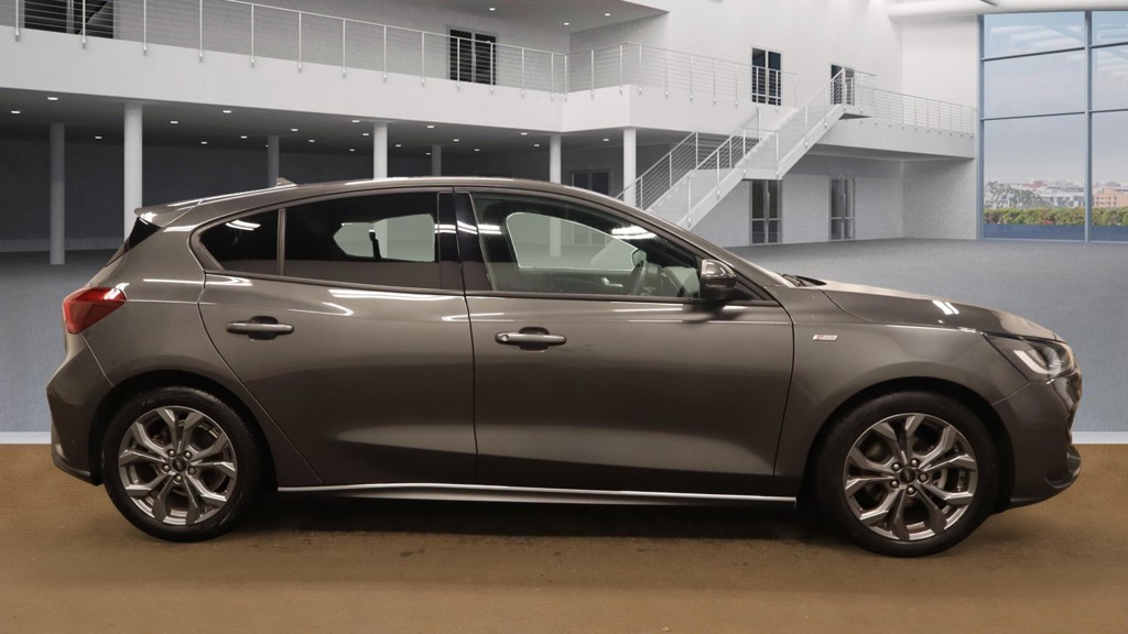 Used Ford Focus 2023 for sale - 76712482: Photo 5