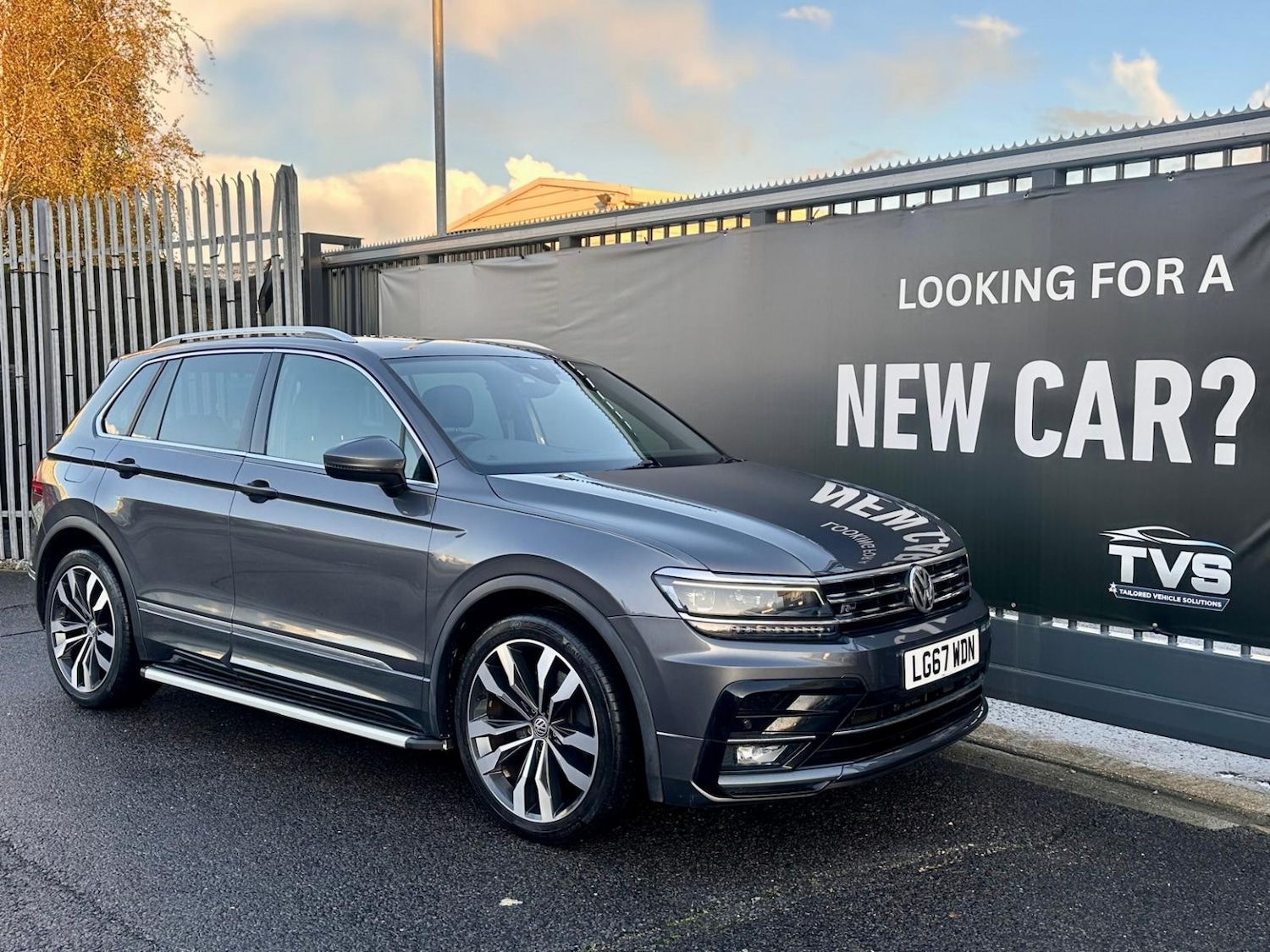 Used Volkswagen Tiguan 2017 for sale - 76536800: Photo 1
