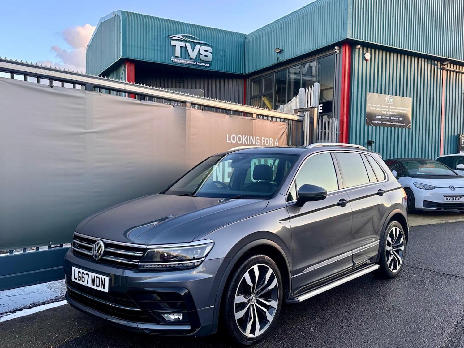Used Volkswagen Tiguan 2017 for sale - 76536800: Photo 11