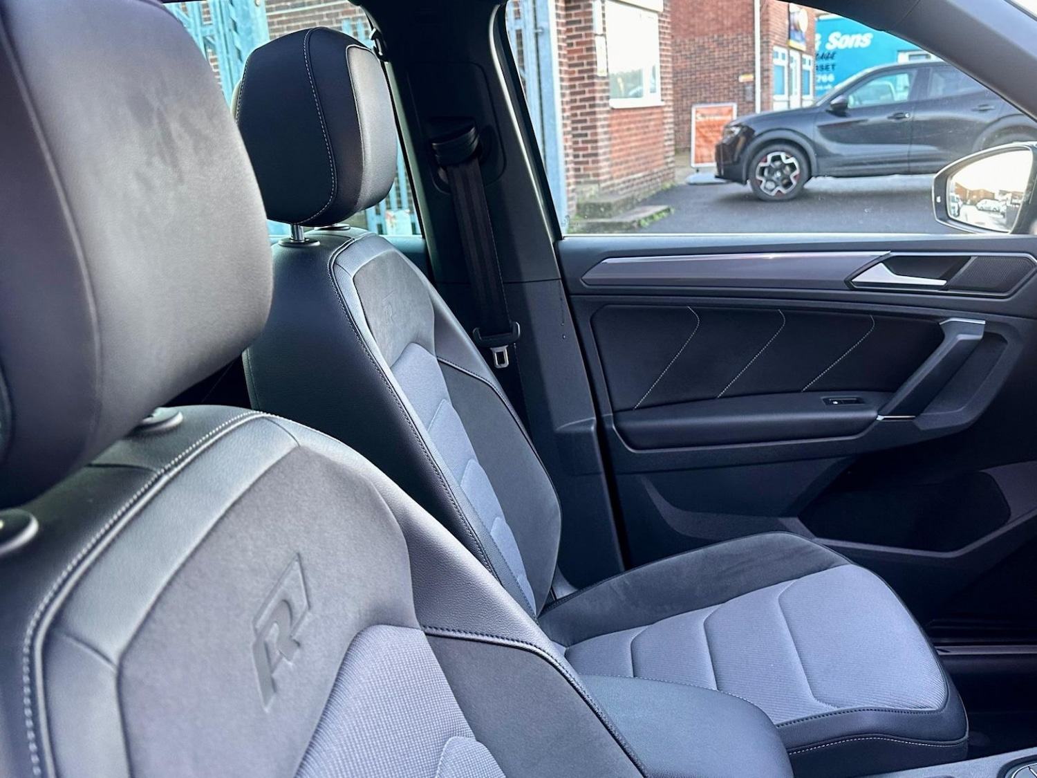 Used Volkswagen Tiguan 2017 for sale - 76536800: Photo 23