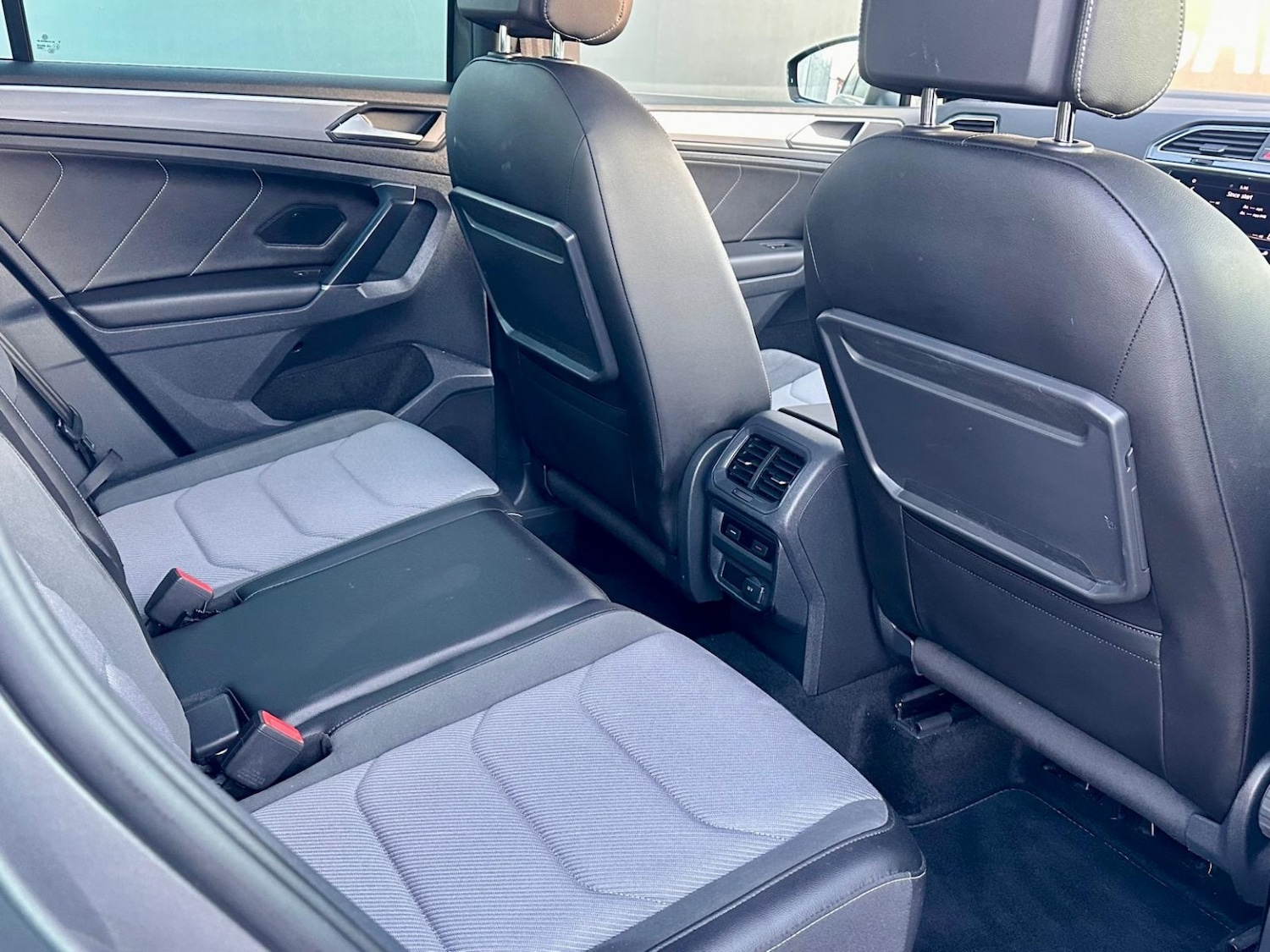 Used Volkswagen Tiguan 2017 for sale - 76536800: Photo 25