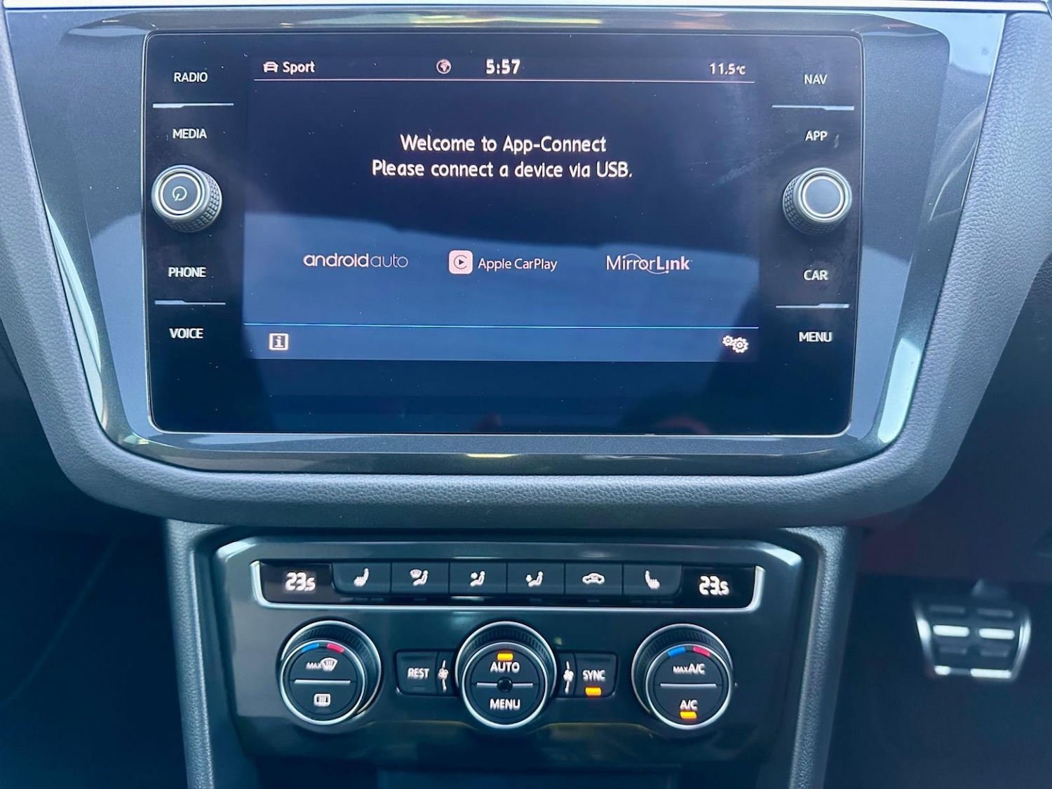 Used Volkswagen Tiguan 2017 for sale - 76536800: Photo 29