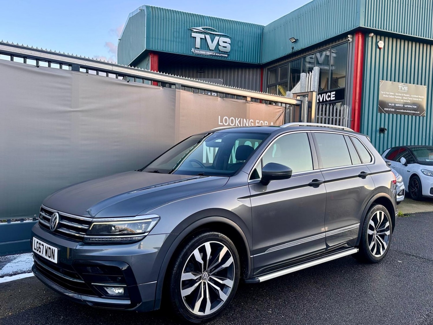 Used Volkswagen Tiguan 2017 for sale - 76536800: Photo 6