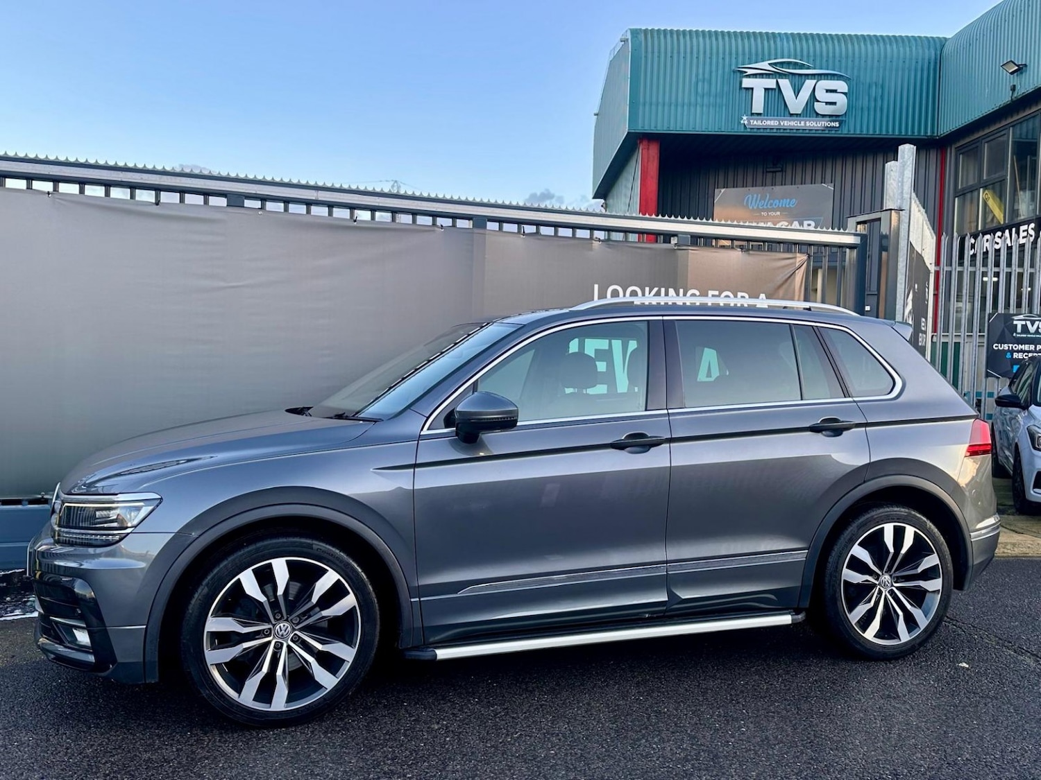 Used Volkswagen Tiguan 2017 for sale - 76536800: Photo 7