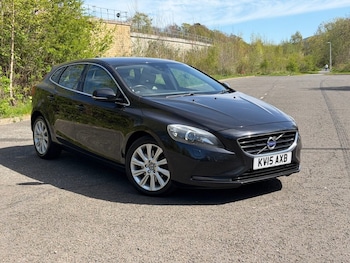 Used Volvo V40 2015 for sale - 78349284: Photo