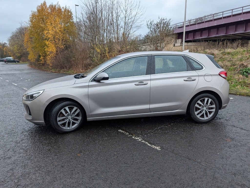 Used Hyundai i30 2018 for sale - 76642829: Photo 11