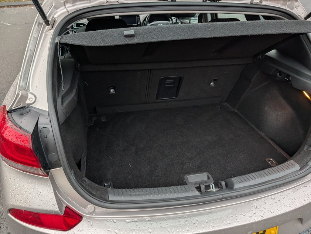 Used Hyundai i30 2018 for sale - 76642829: Photo 12