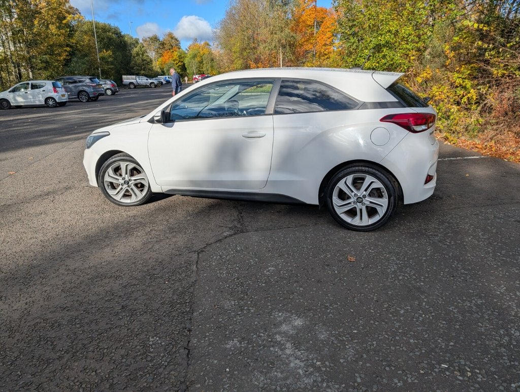 Used Hyundai i20 2017 for sale - 76323661: Photo 10