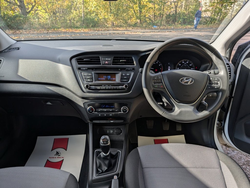 Used Hyundai i20 2017 for sale - 76323661: Photo 14