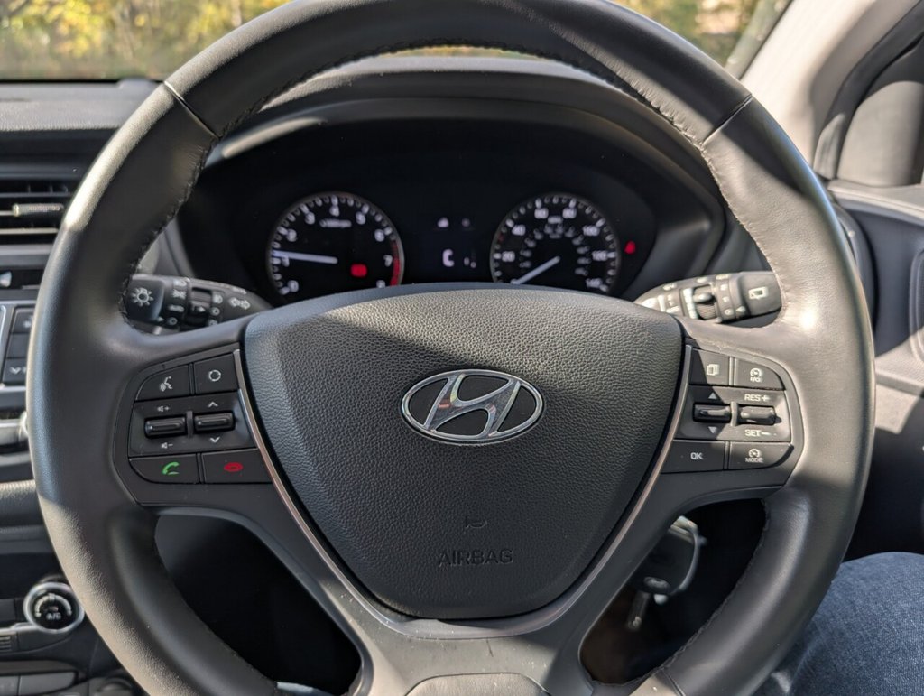 Used Hyundai i20 2017 for sale - 76323661: Photo 21