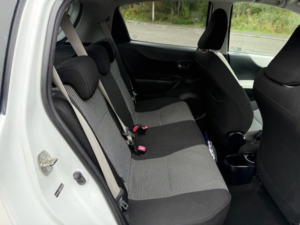Used Toyota Yaris 2013 for sale - 75596921: Photo 15