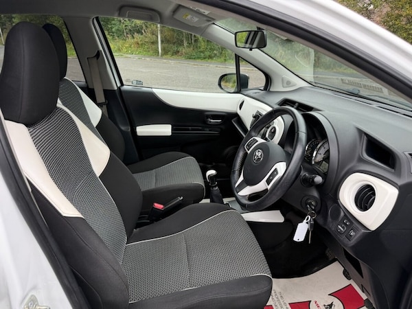 Used Toyota Yaris 2013 for sale - 75596921: Photo 19