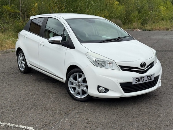 Used Toyota Yaris 2013 for sale - 75596921: Photo 2